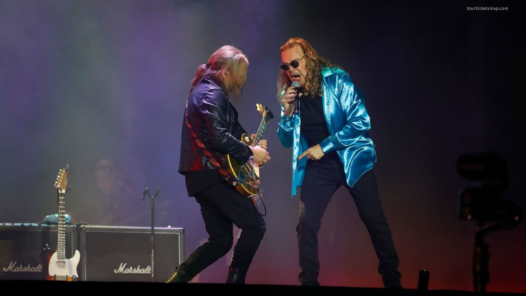 Mana on stage